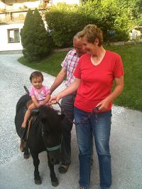 Horseback riding for kids at the Torbauer